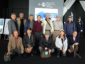 �V�]�f�b�L�őS���ʐ^